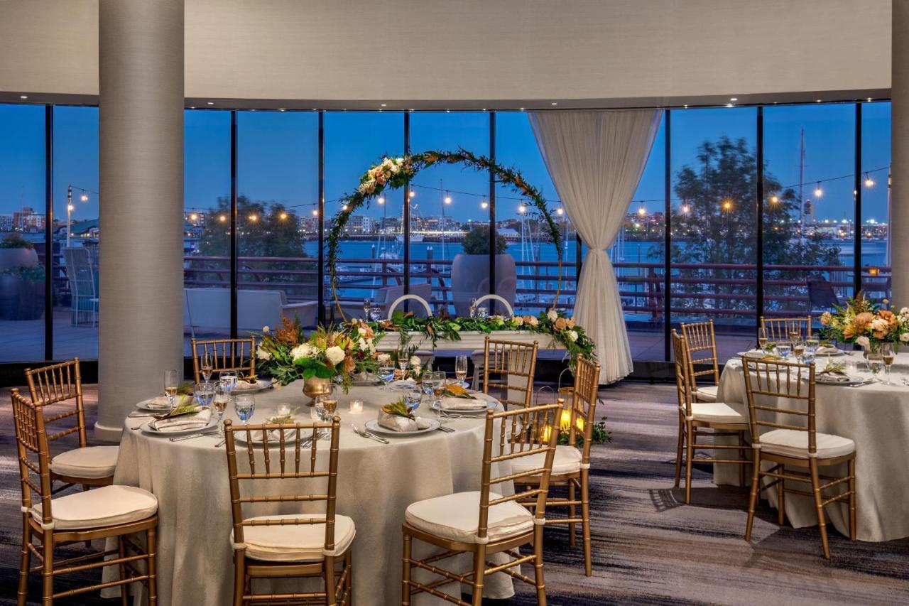 Отель Boston Marriott Long Wharf Экстерьер фото