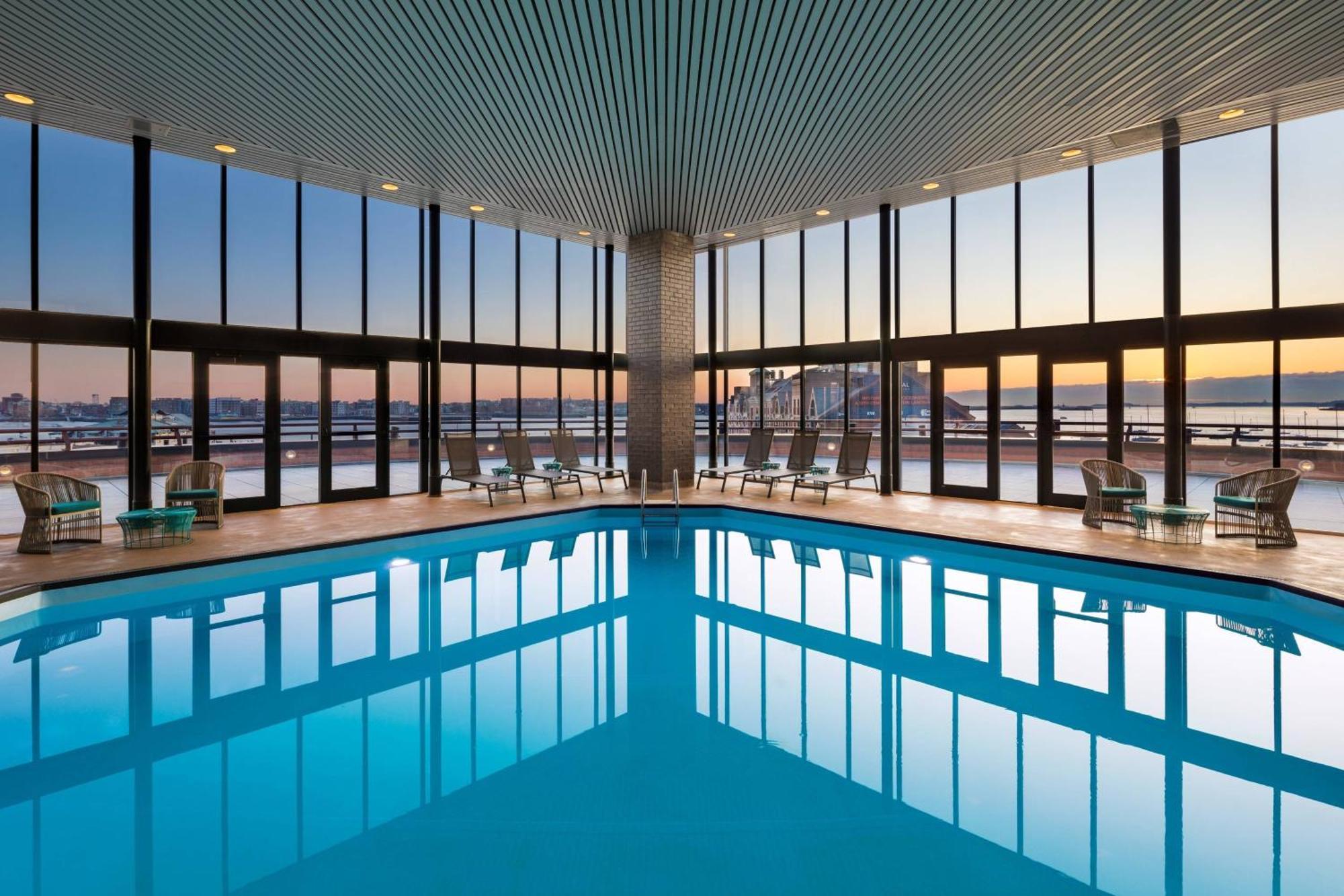 Отель Boston Marriott Long Wharf Экстерьер фото